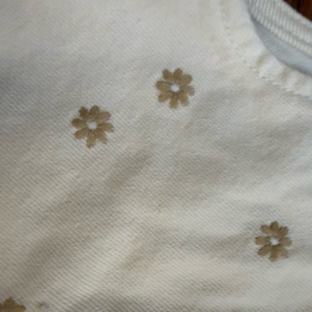 NEW Cotton On Denim Vest with Embroidered Flowers 3-4 Years - Picture 4 of 7
